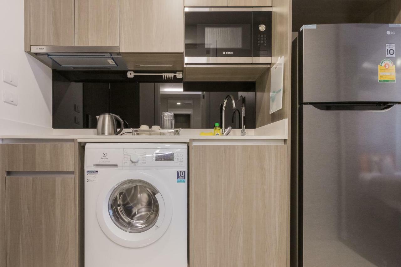 Sukhumvit Asok Modern Suite バンコク都 エクステリア 写真