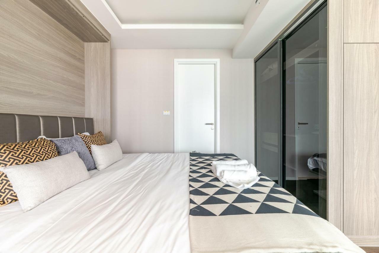 Sukhumvit Asok Modern Suite バンコク都 エクステリア 写真