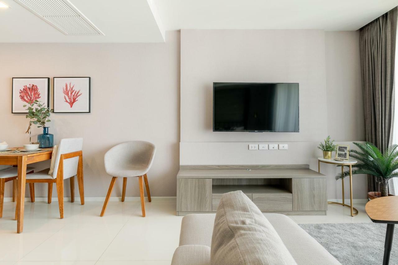 Sukhumvit Asok Modern Suite バンコク都 エクステリア 写真