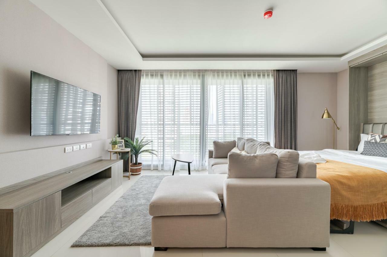 Sukhumvit Asok Modern Suite バンコク都 エクステリア 写真