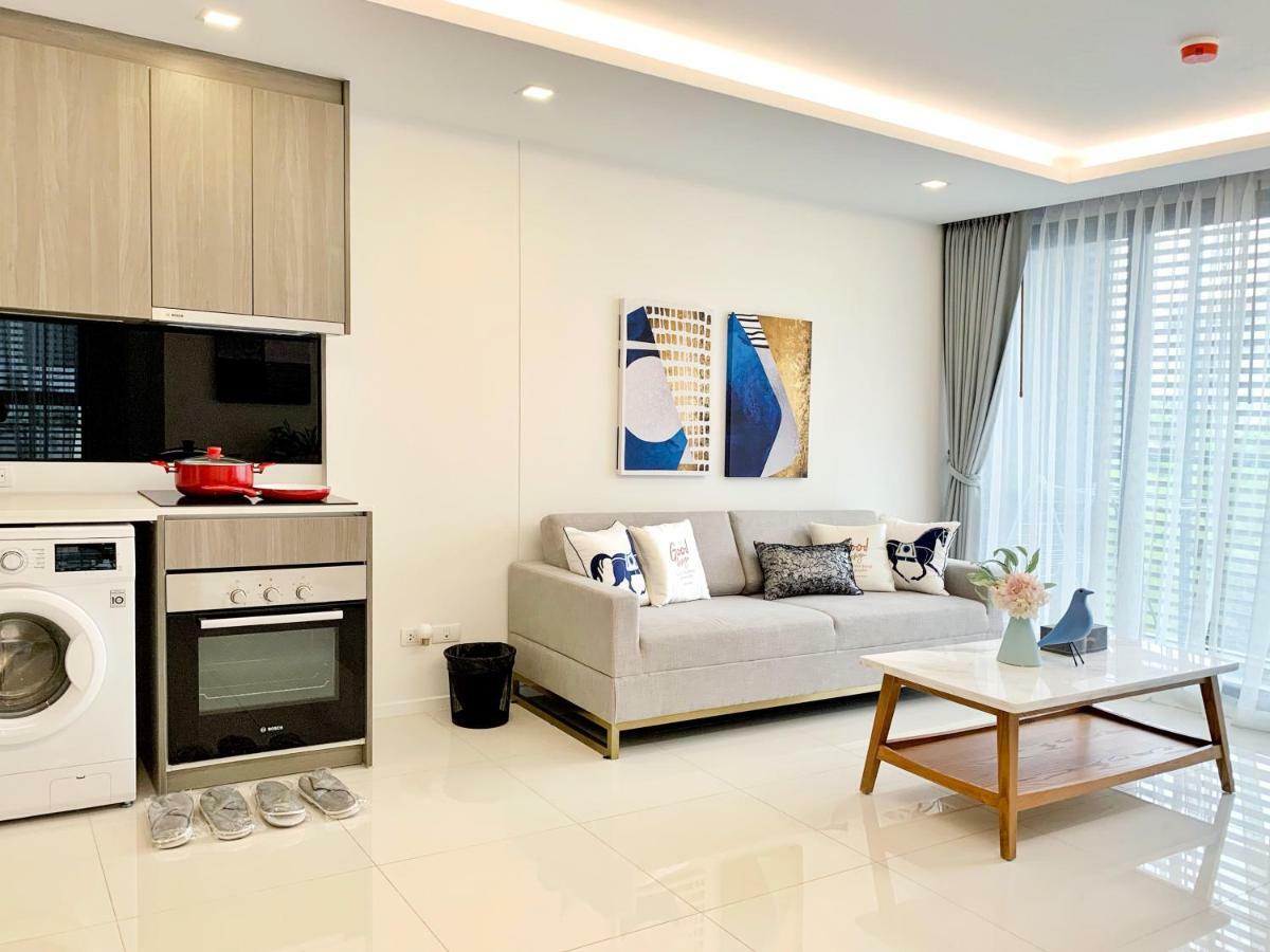 Sukhumvit Asok Modern Suite バンコク都 エクステリア 写真