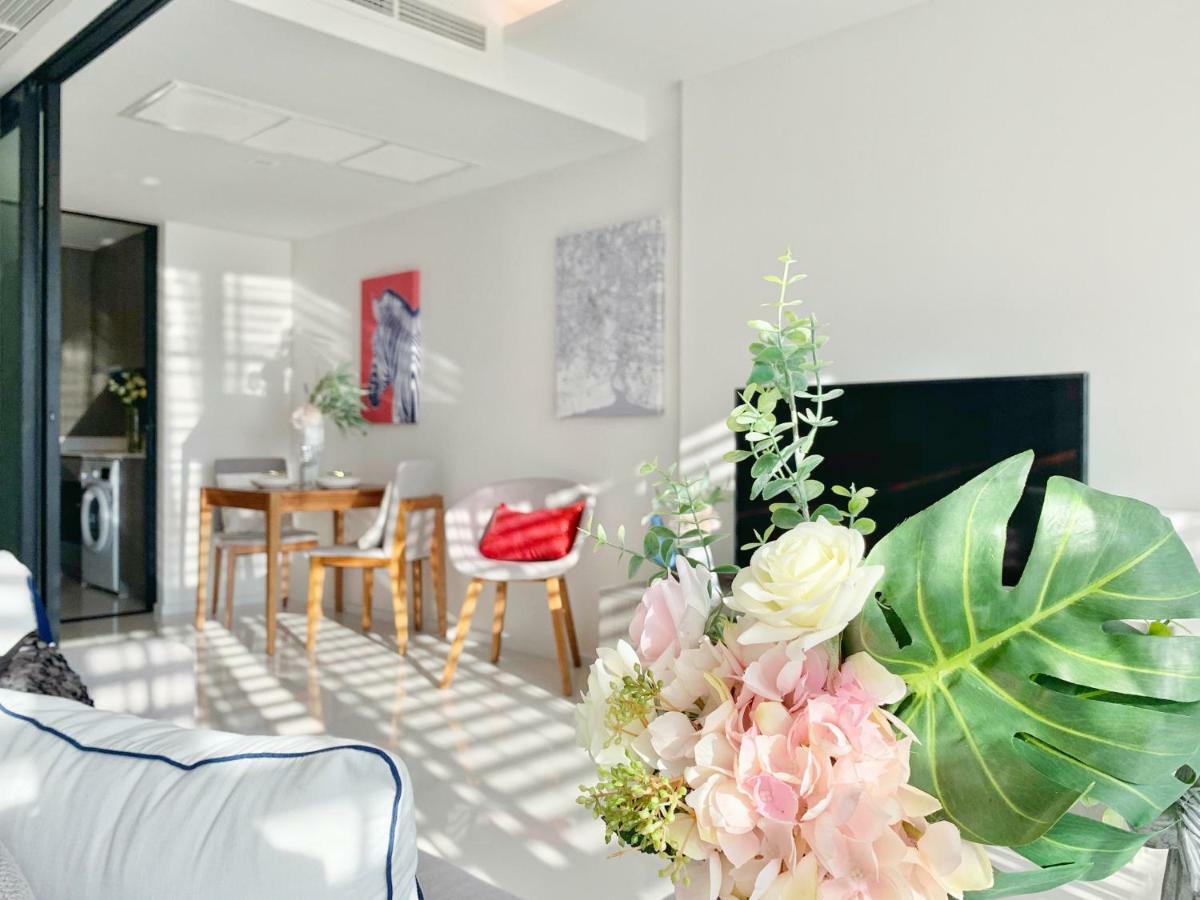 Sukhumvit Asok Modern Suite バンコク都 エクステリア 写真