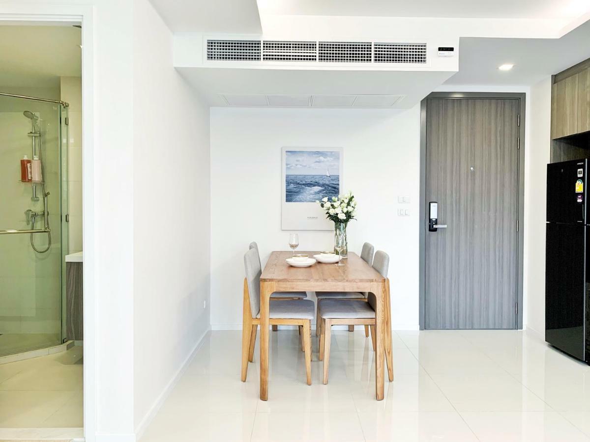 Sukhumvit Asok Modern Suite バンコク都 エクステリア 写真