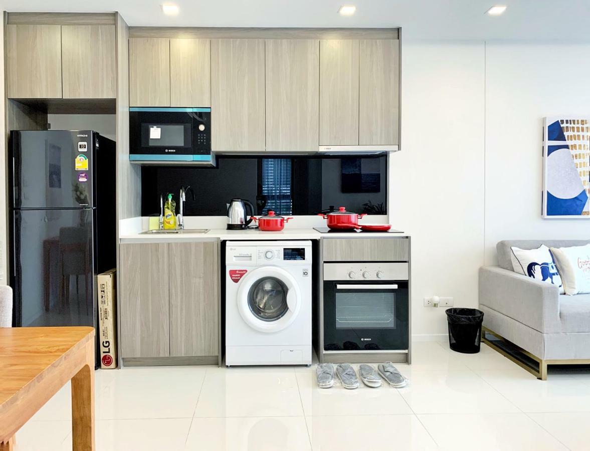 Sukhumvit Asok Modern Suite バンコク都 エクステリア 写真